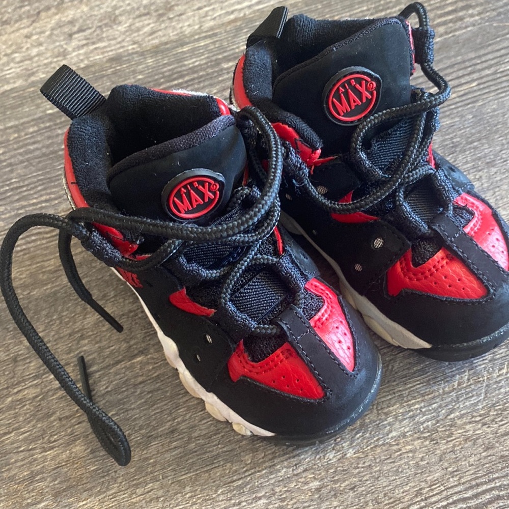 Nike Air Max 2 toddler shoes!